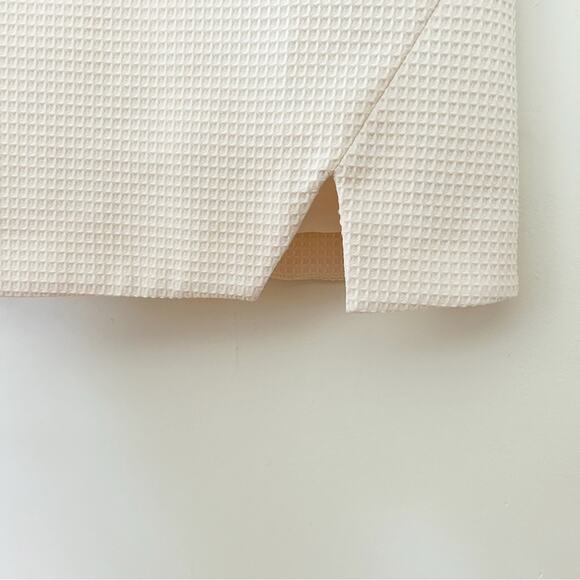 Elliatt Cream Sleeveless Deep V-Neckline Notched Hem Observer Mini Dress Size M - Picture 4 of 7